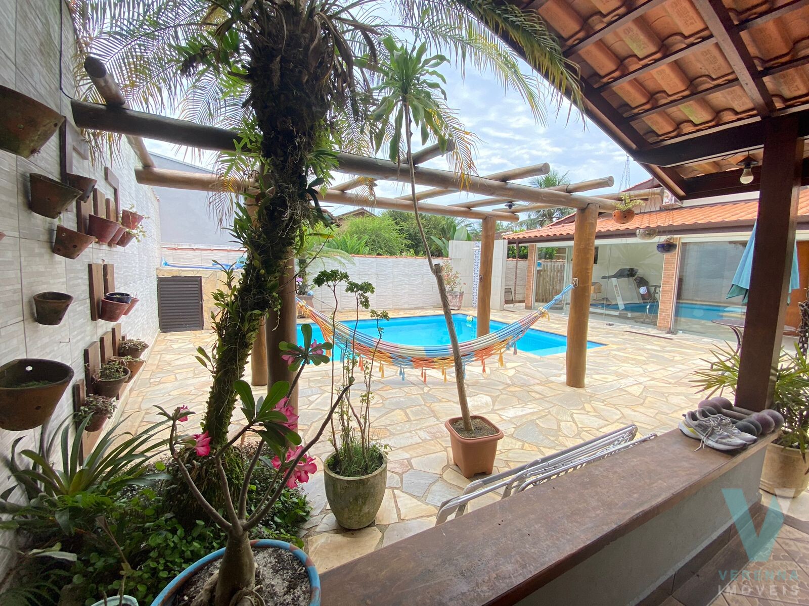 Casa na Ressaca, com lazer e piscina