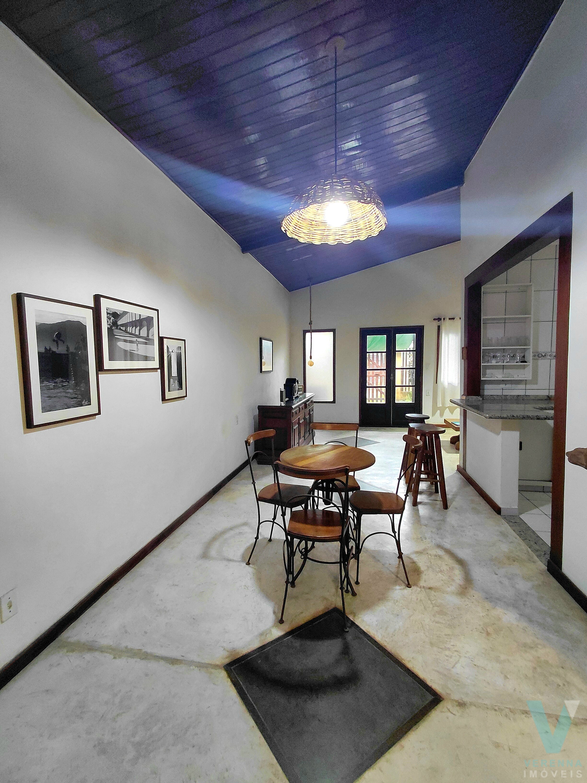 Casa na praia das Toninhas 3 quartos
