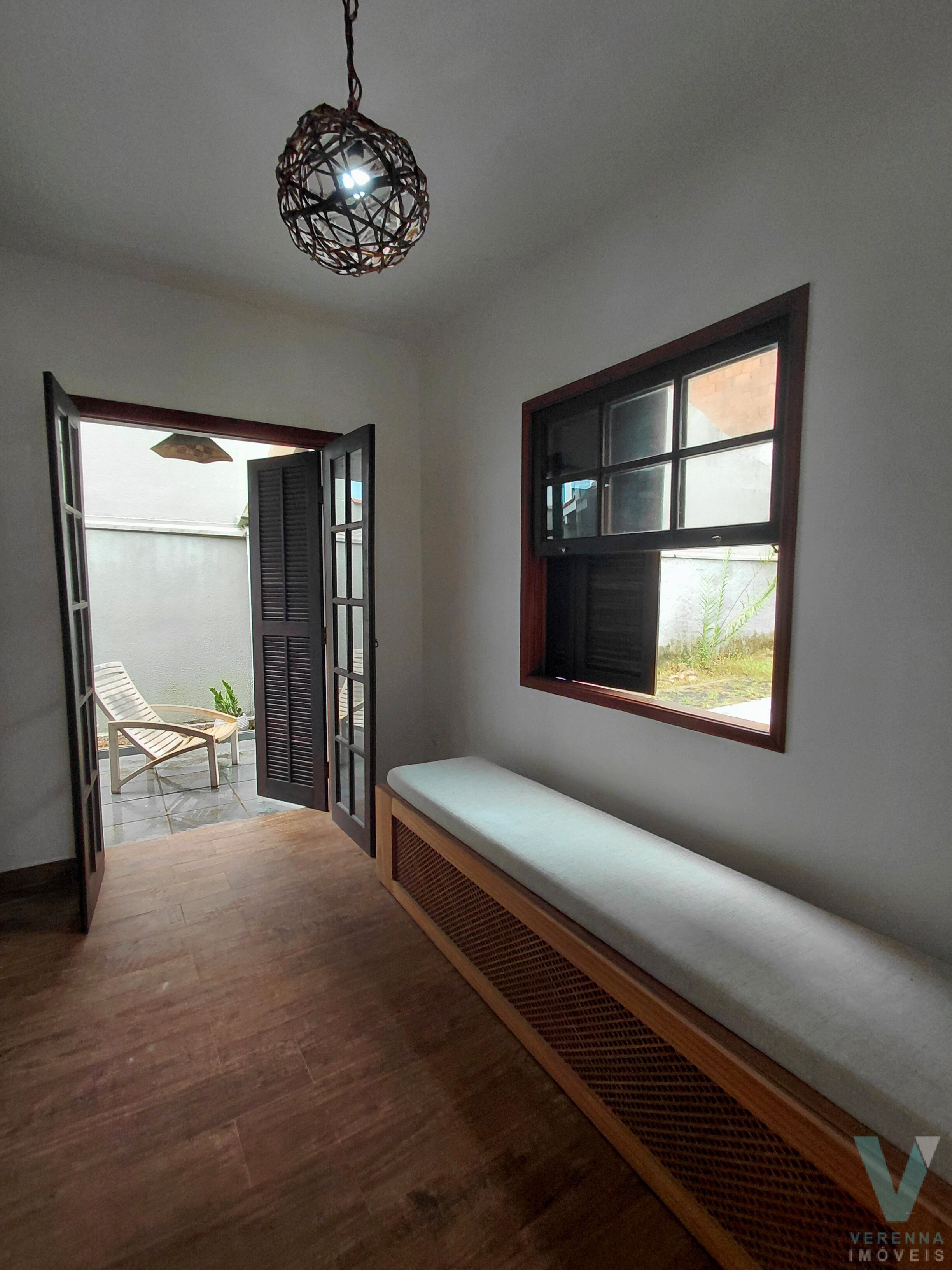 Casa na praia das Toninhas 3 quartos