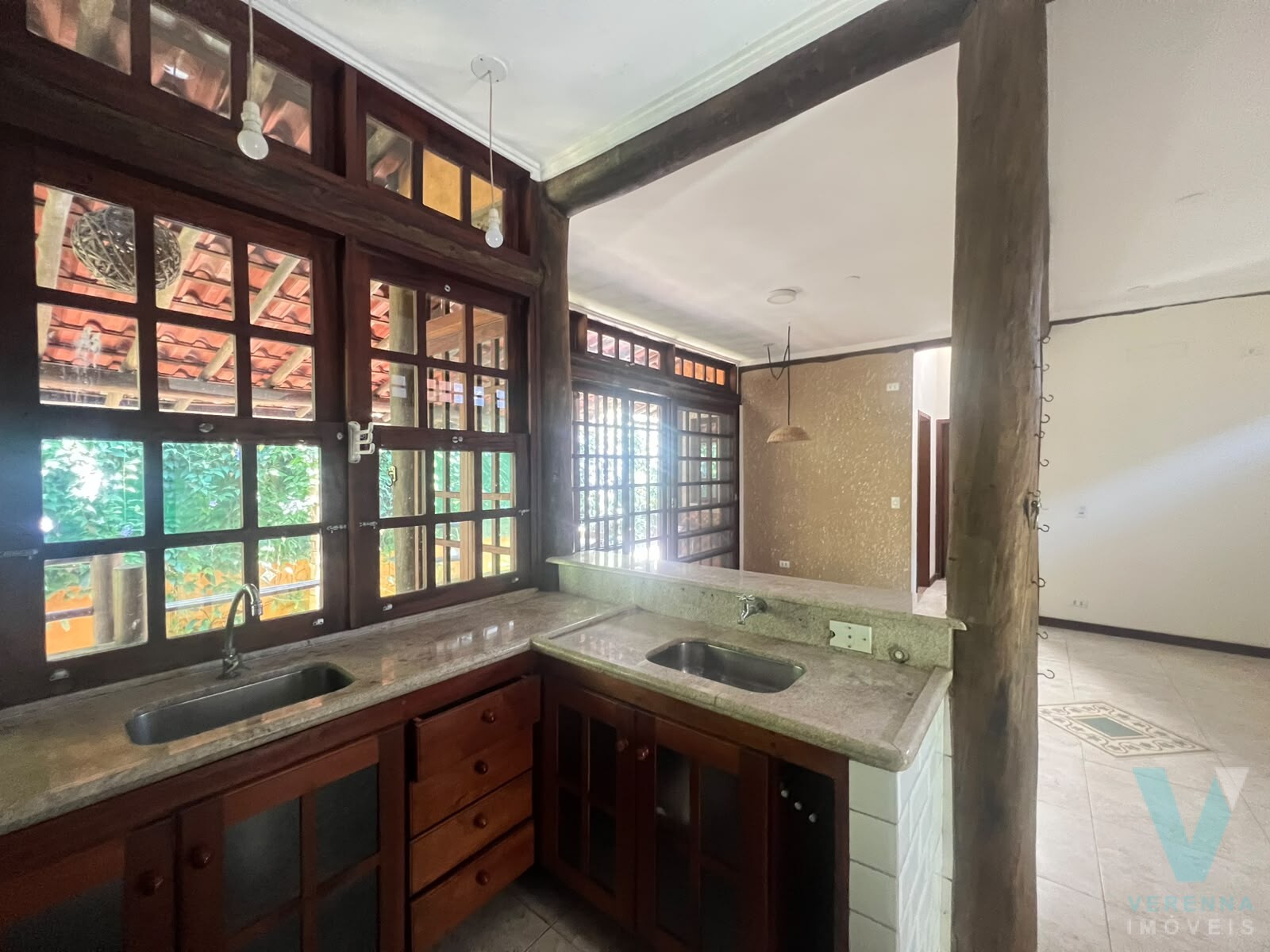 Casa na Praia Barra Seca, Ubatuba - SP - 100 metros da Praia.