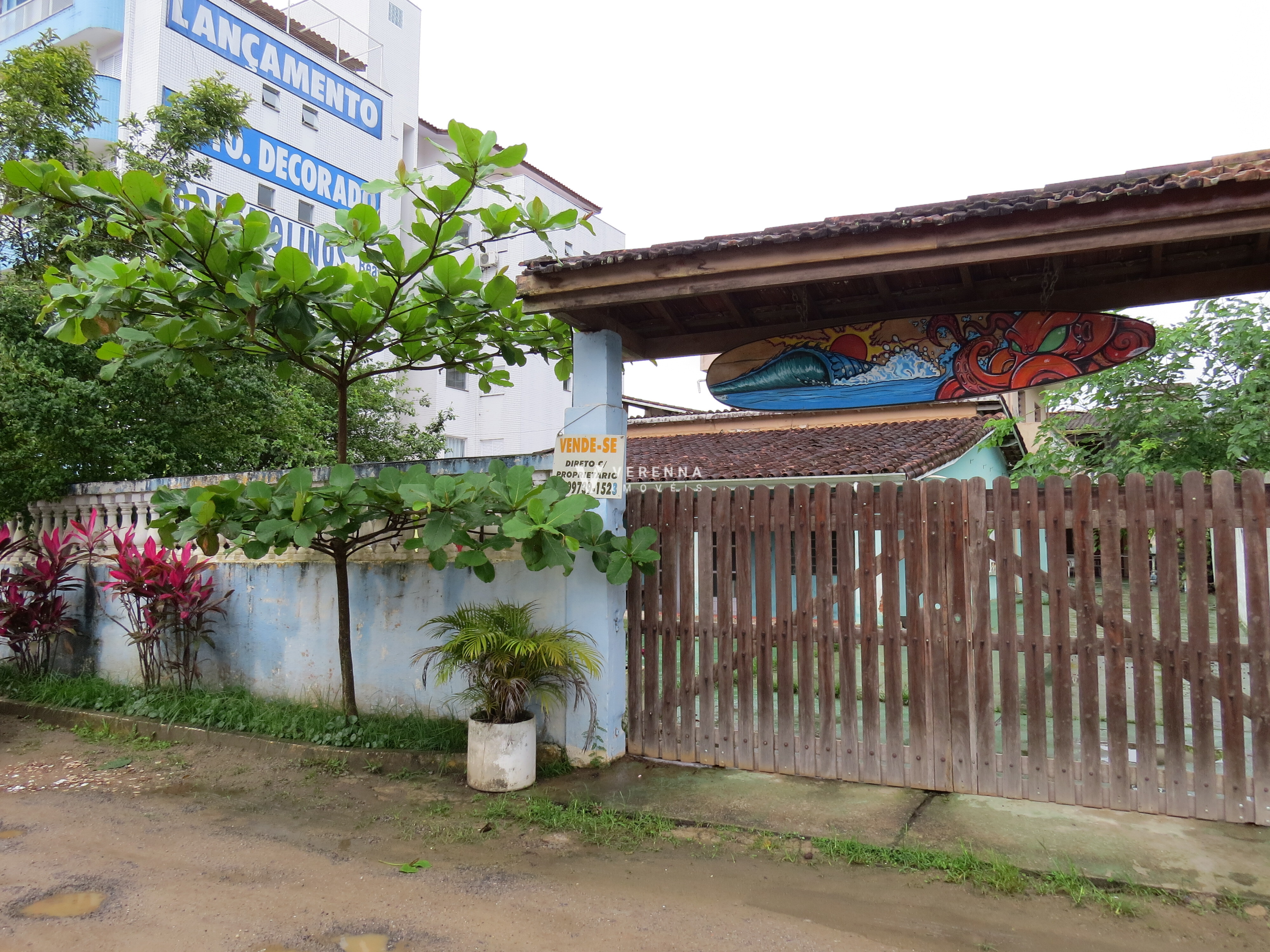 casa terreno residencial ou comercial ou incorporação -  50 metros da Praia da Enseada