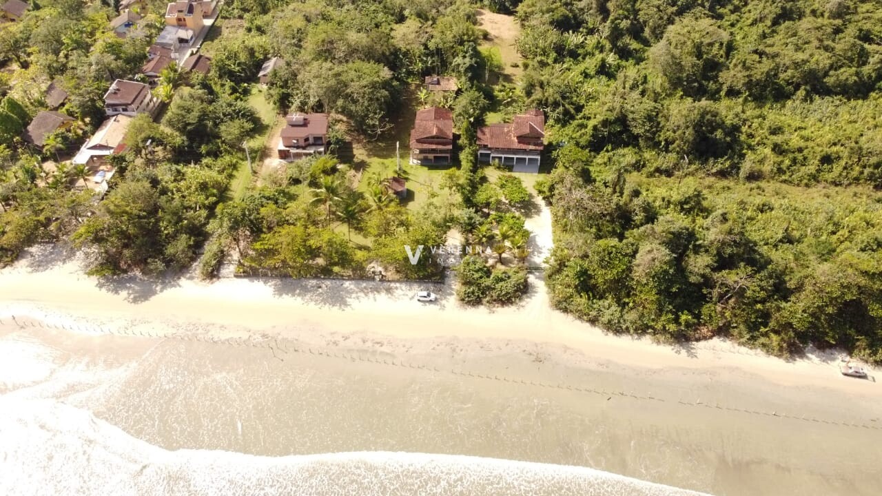 Estaleiro 11 mil metros pé na areia casa e terreno.