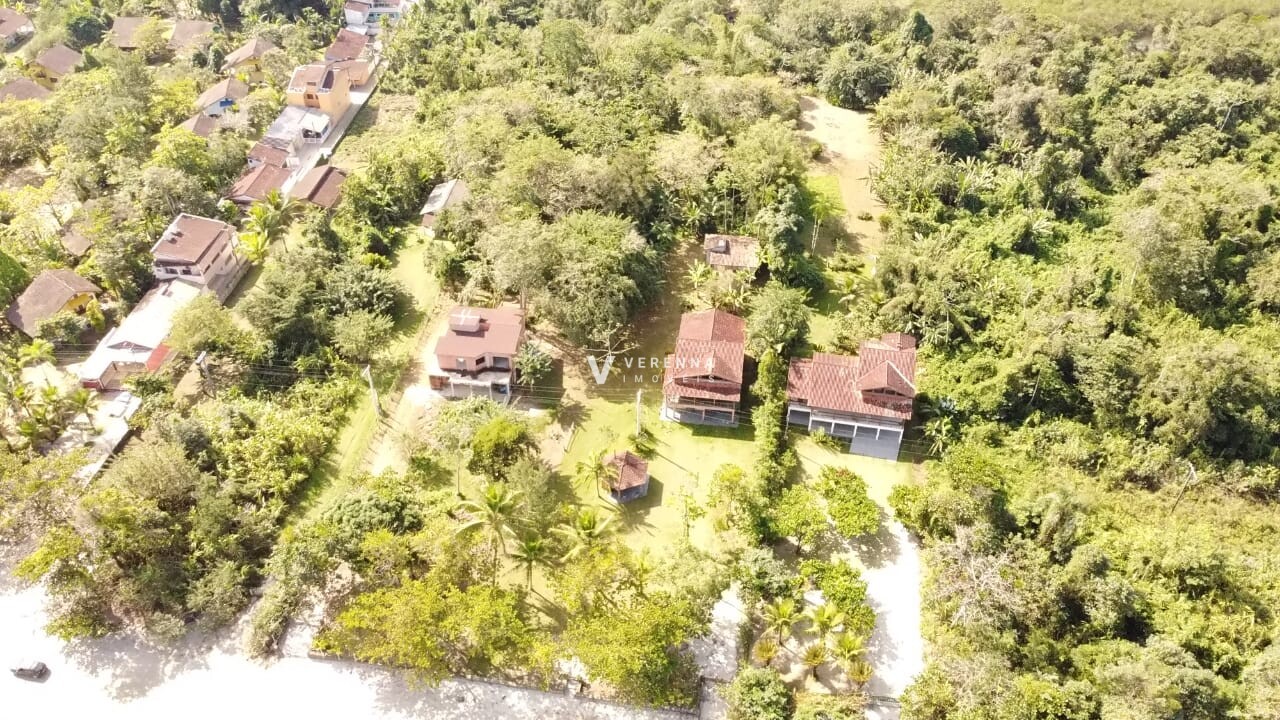 Estaleiro 11 mil metros pé na areia casa e terreno.