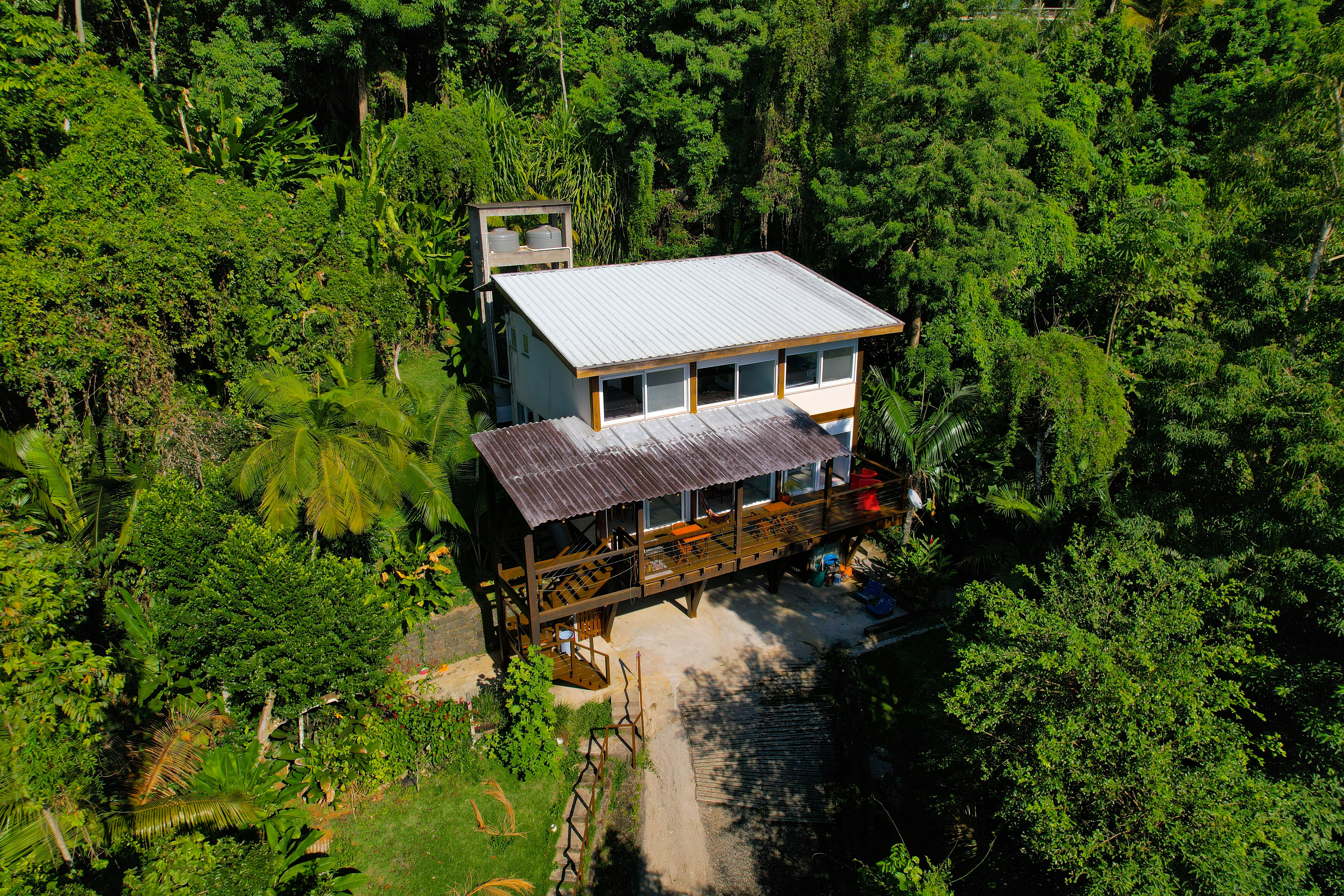 Casa na Praia do Félix, 100 metros da praia e vista para o mar!