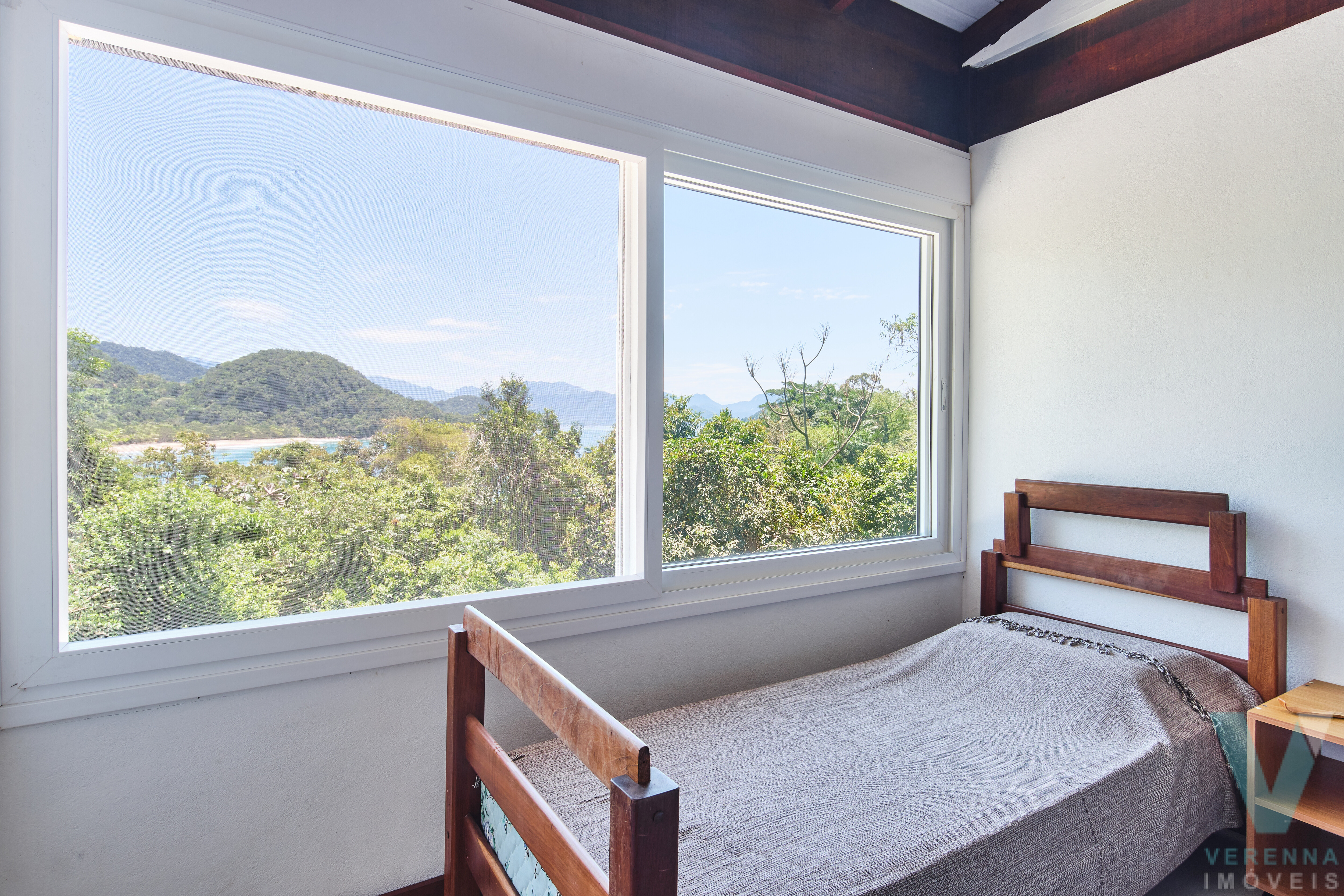 Casa na Praia do Félix, 100 metros da praia e vista para o mar!