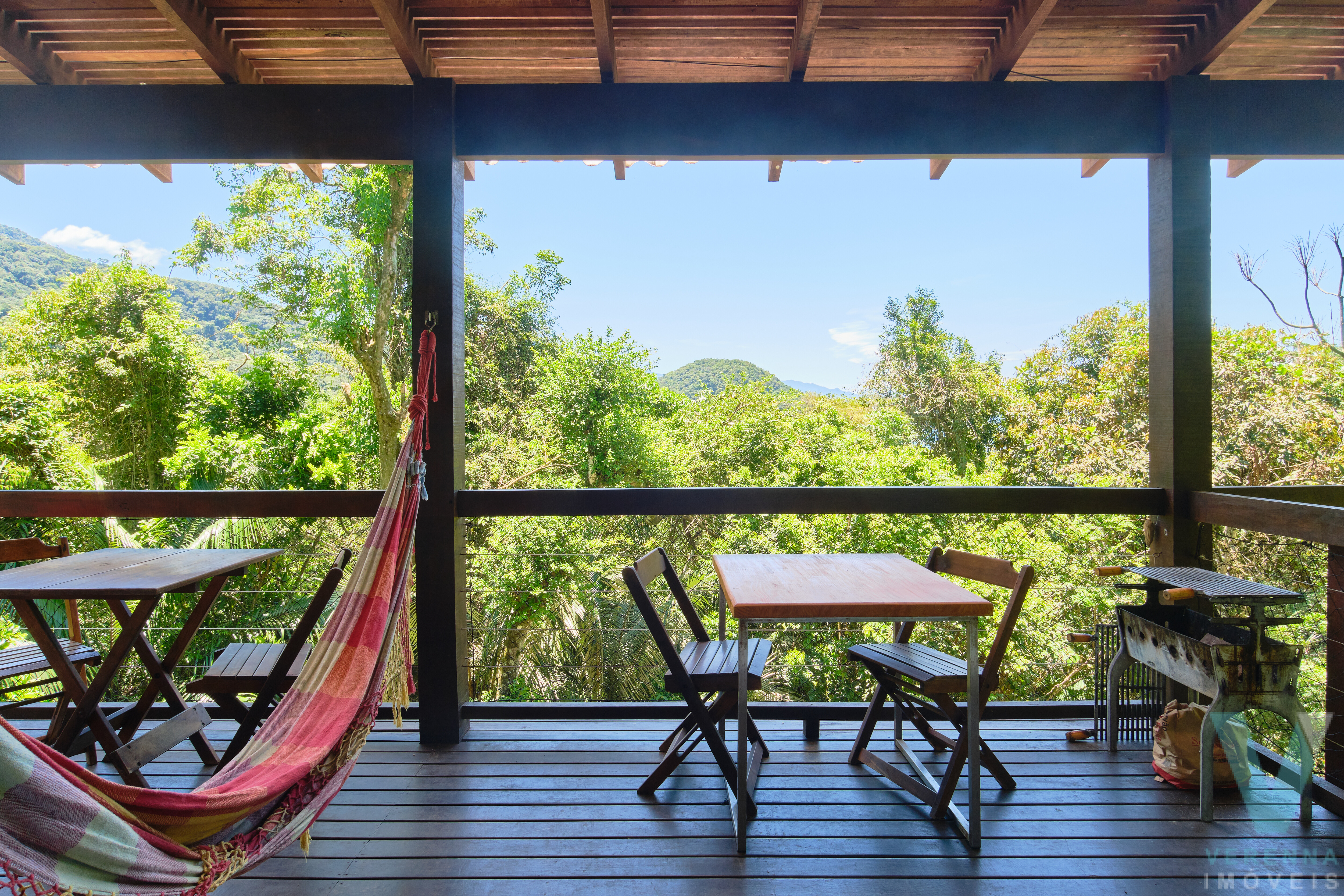 Casa na Praia do Félix, 100 metros da praia e vista para o mar!