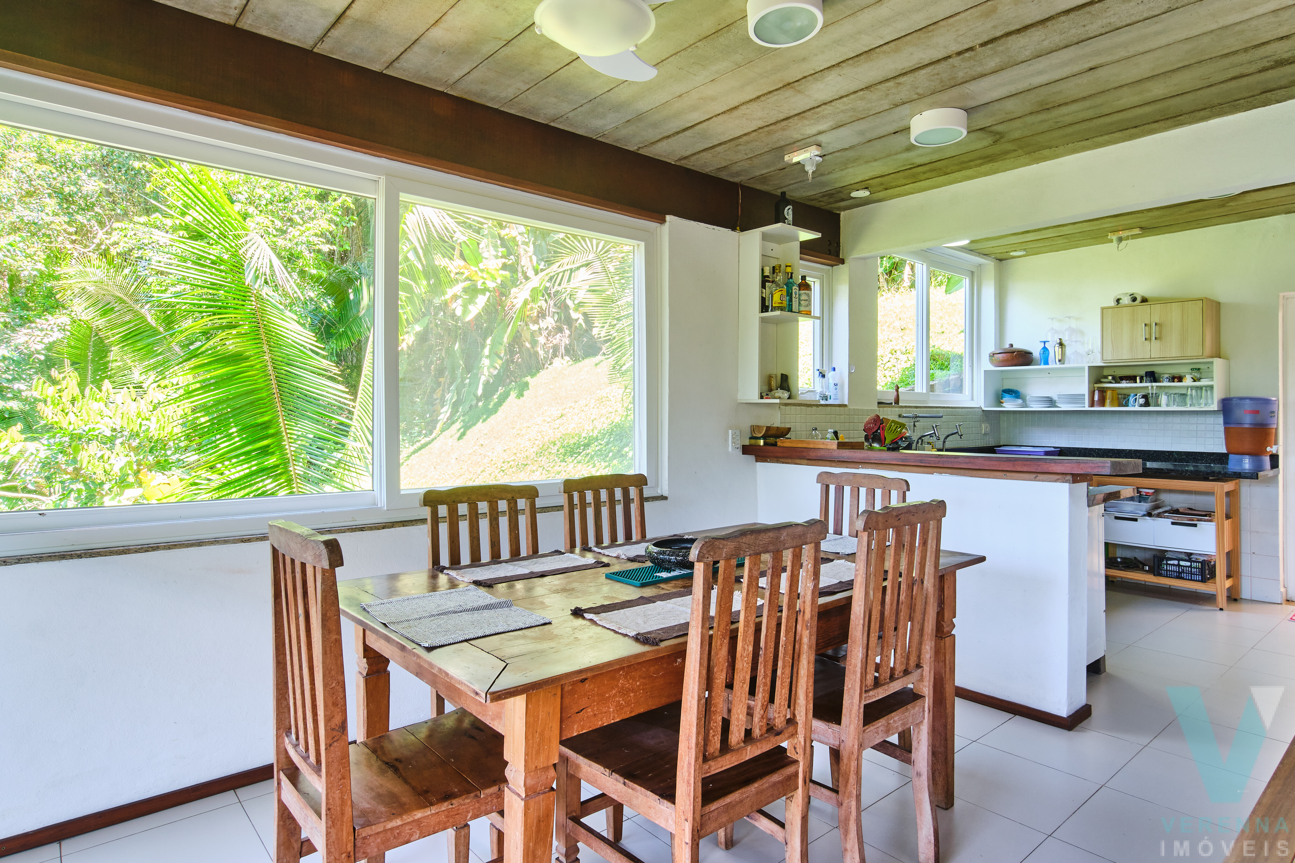 Casa na Praia do Félix, 100 metros da praia e vista para o mar!
