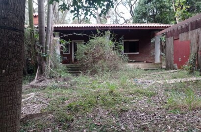 Granja Viana, Casa em condomínio fechado, com 2.700 m² de terreno.