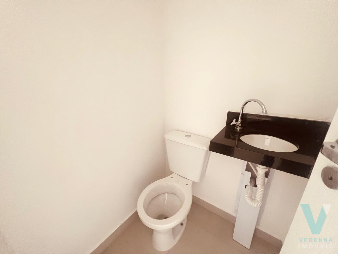 Apartamento novo Itaguá duas suites e lavabo