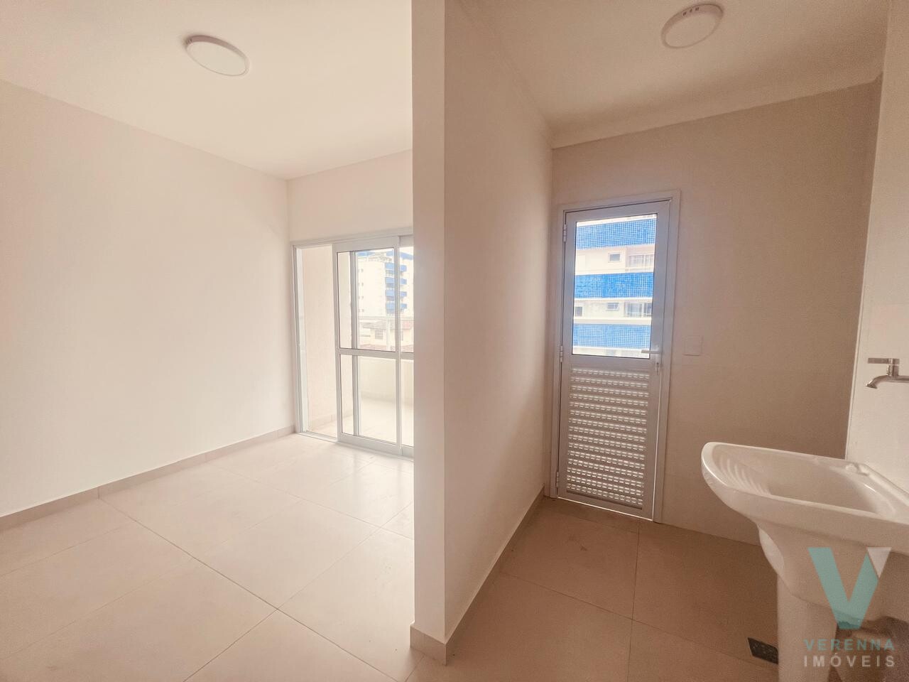 Apartamento novo Itaguá duas suites e lavabo