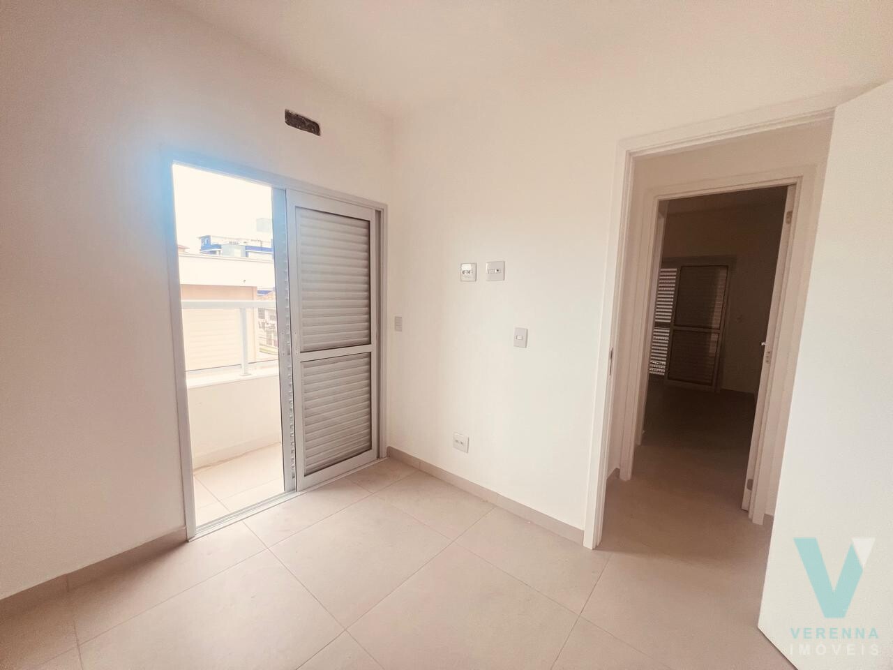 Apartamento novo Itaguá duas suites e lavabo