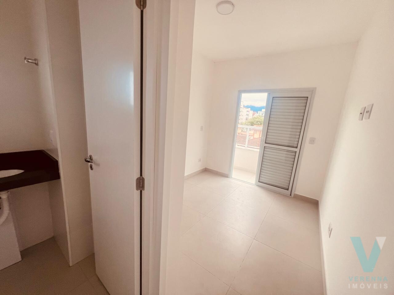 Apartamento novo Itaguá duas suites e lavabo