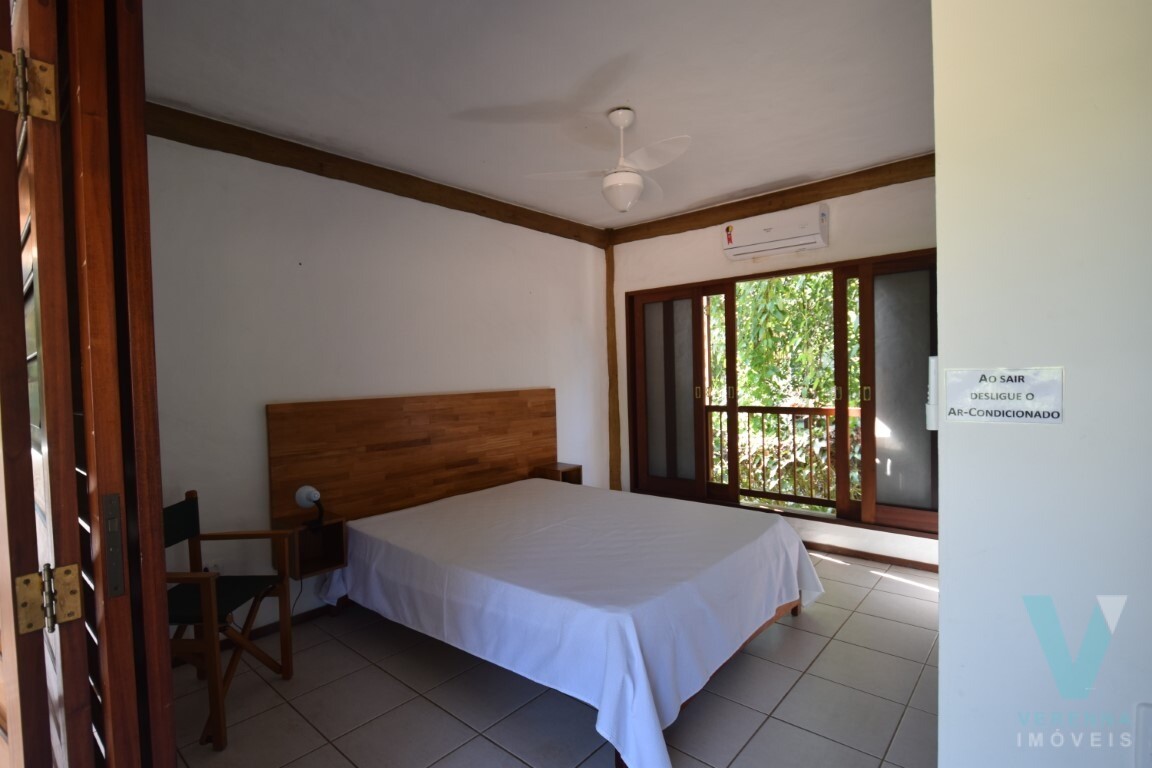 Casa Itamambuca, dois lotes, 100 metros da praia.