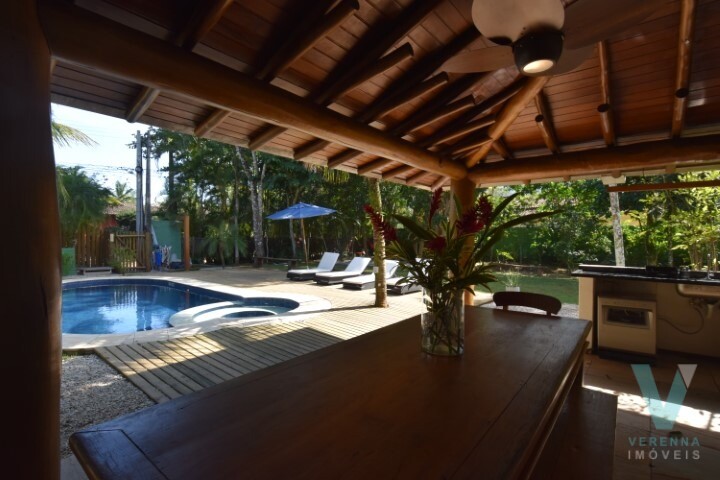 Casa Itamambuca, dois lotes, 100 metros da praia.