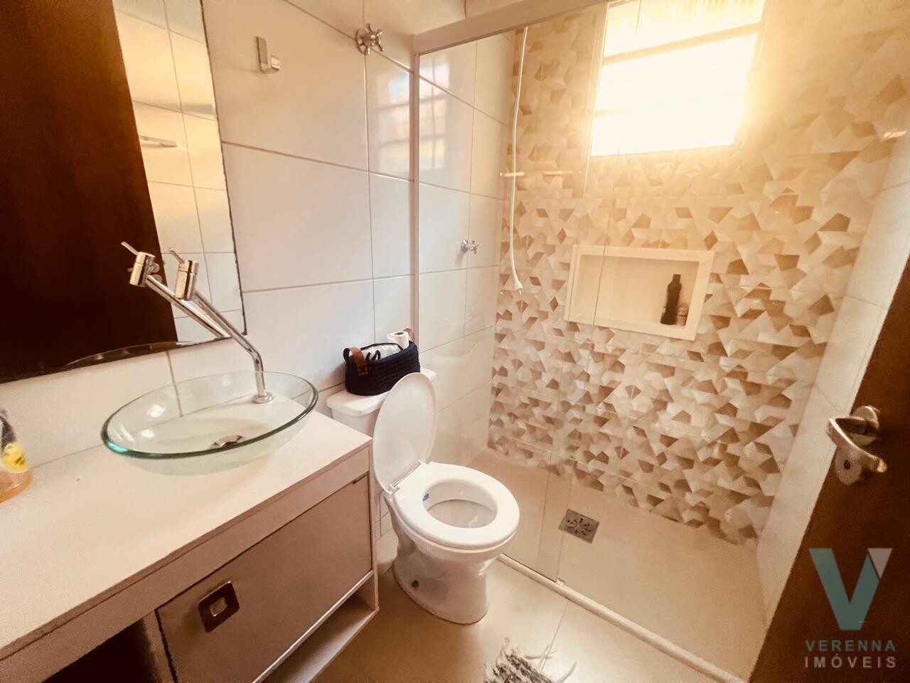 Casa com piscina 900 metros quadrados de terreno