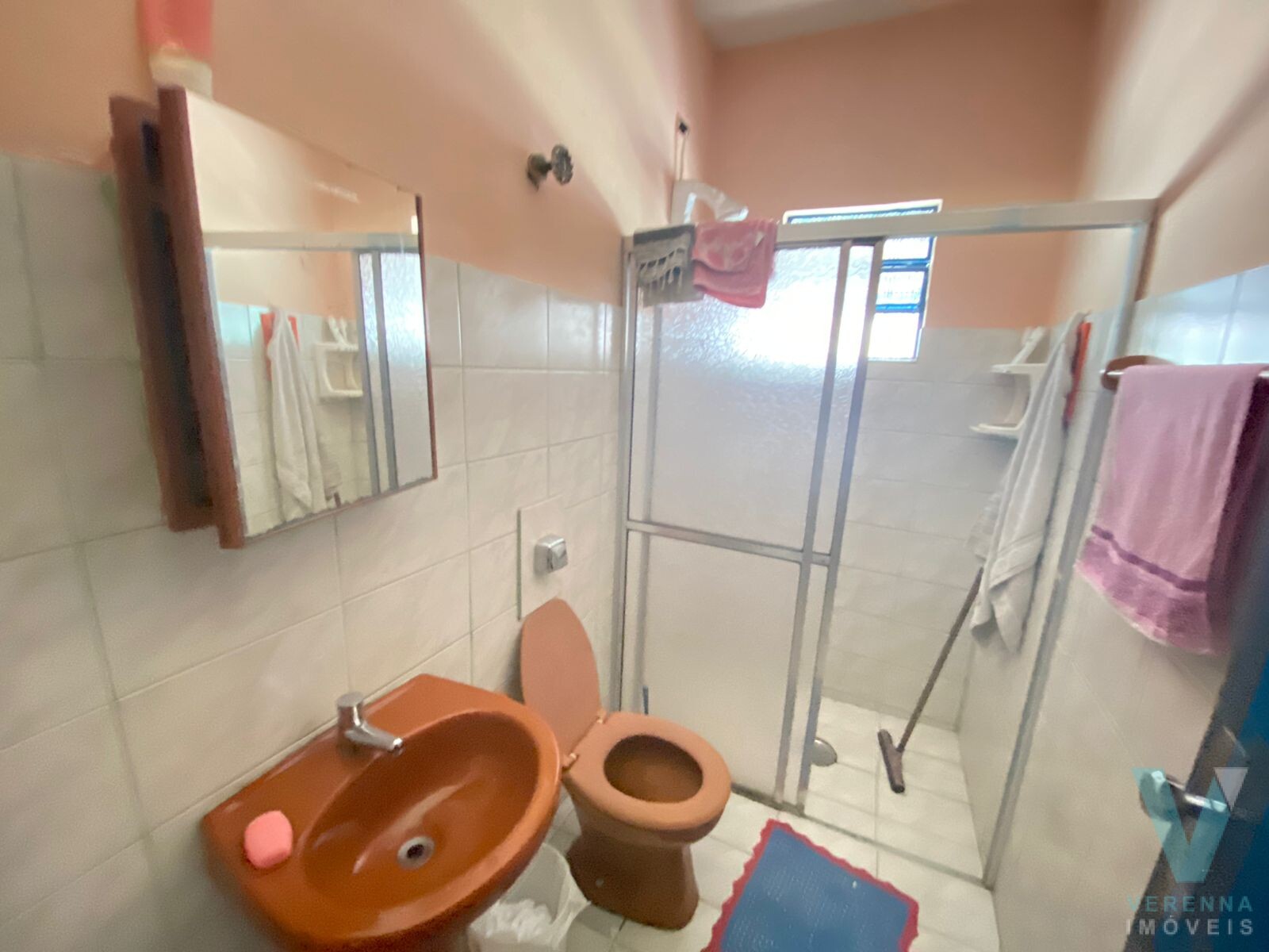 Casa de Esquina - Moradia ou Incorporação no Pereque-Açu