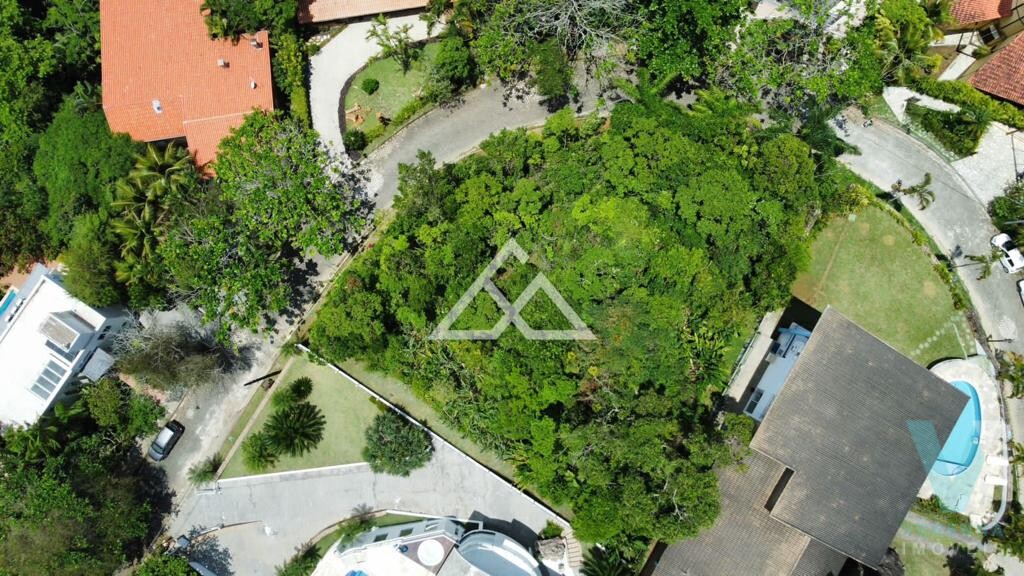 Terreno na Ponta das Toninhas, com vista para o mar.