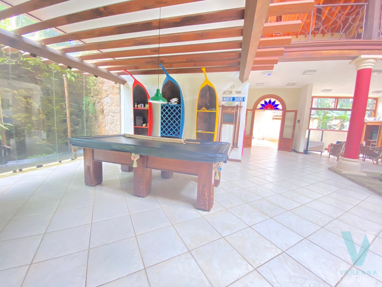 Casa de luxo, estilo balines, na PRAIA DO PRUMIRIM