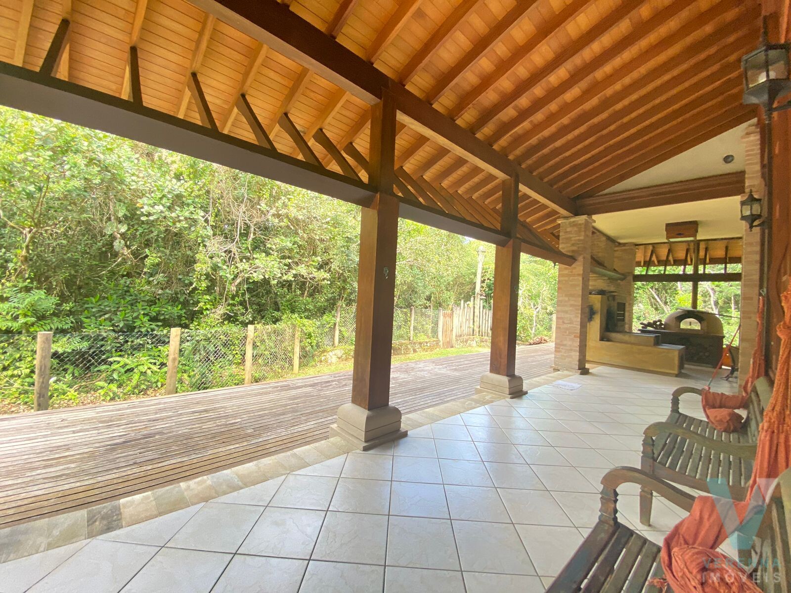 Casa de luxo, estilo balines, na PRAIA DO PRUMIRIM