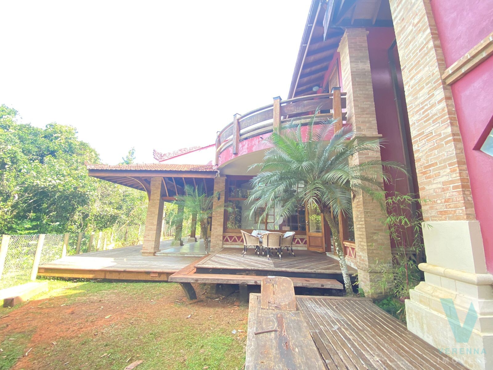 Casa de luxo, estilo balines, na PRAIA DO PRUMIRIM