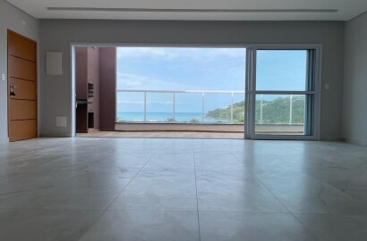 Cobertura com vista para a Praia das Toninhas.