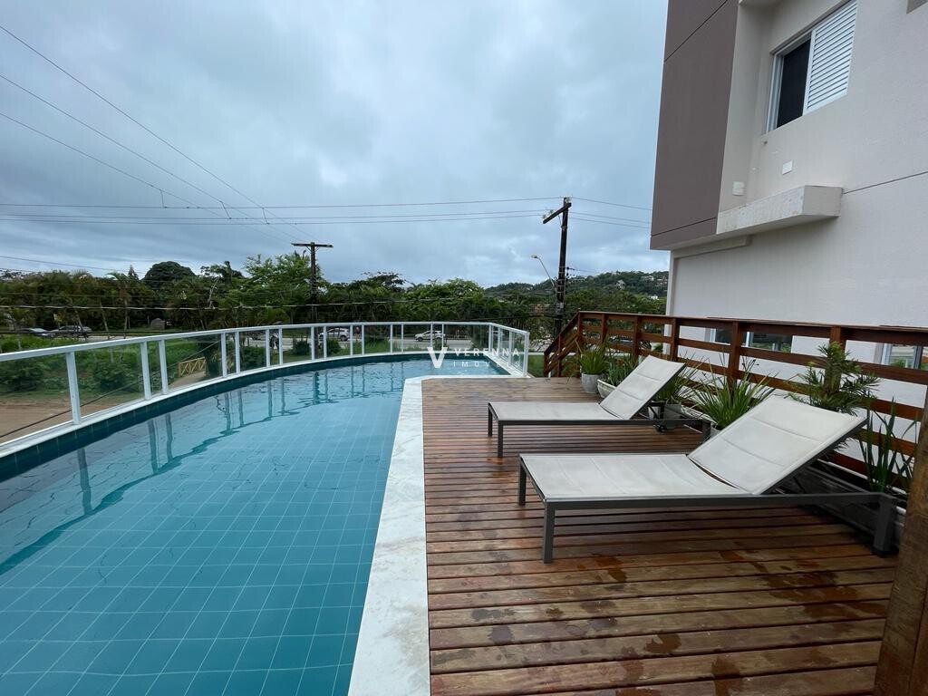 Cobertura com vista para a Praia das Toninhas.