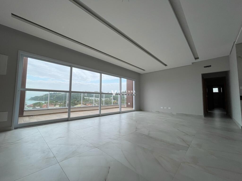 Cobertura com vista para a Praia das Toninhas.