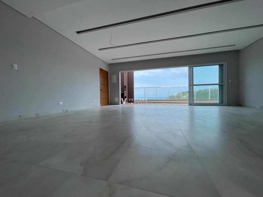 Cobertura com vista para a Praia das Toninhas.