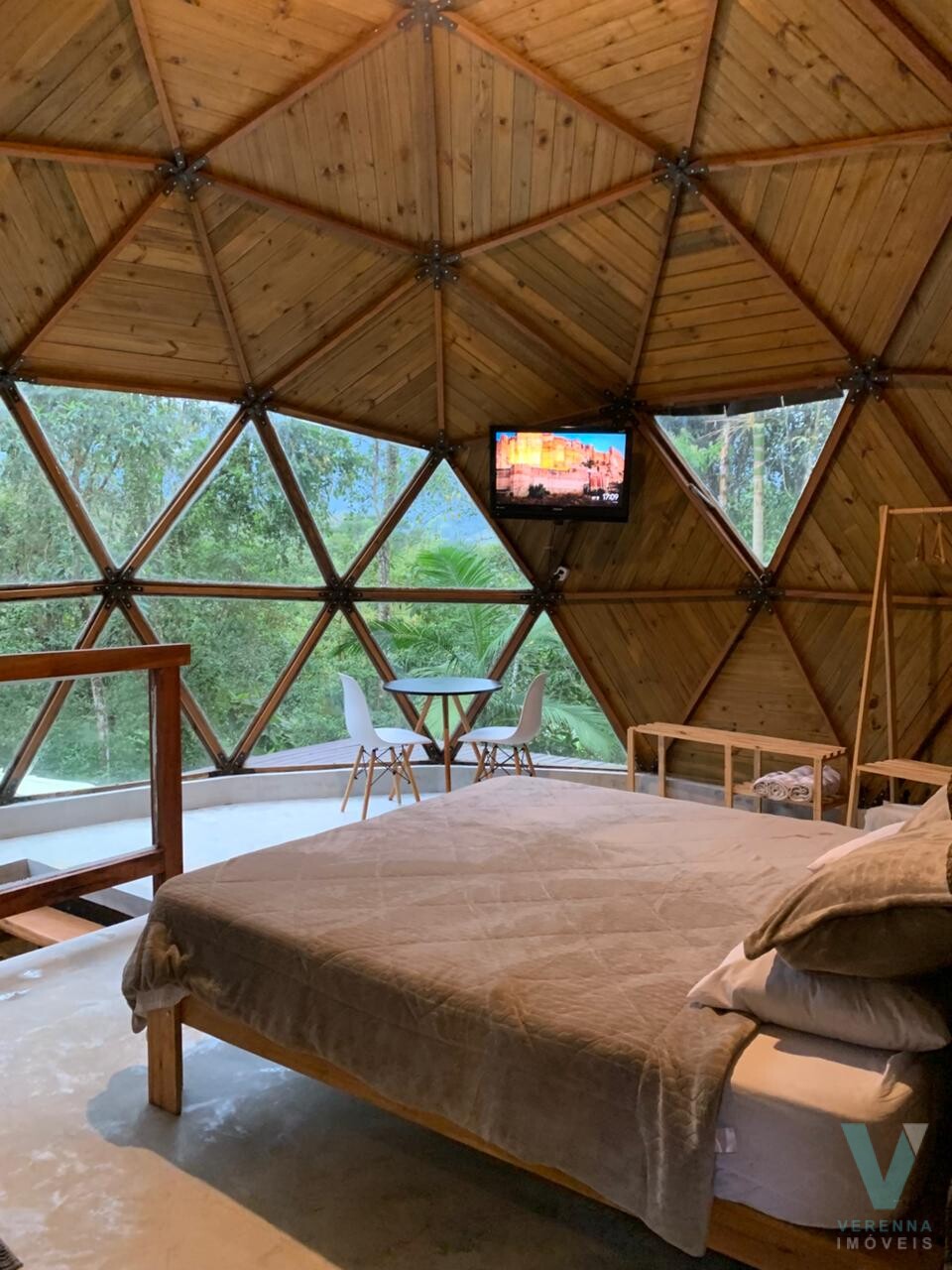 Chalé, casa  estilo DOMO no sertão do Ubatumirim