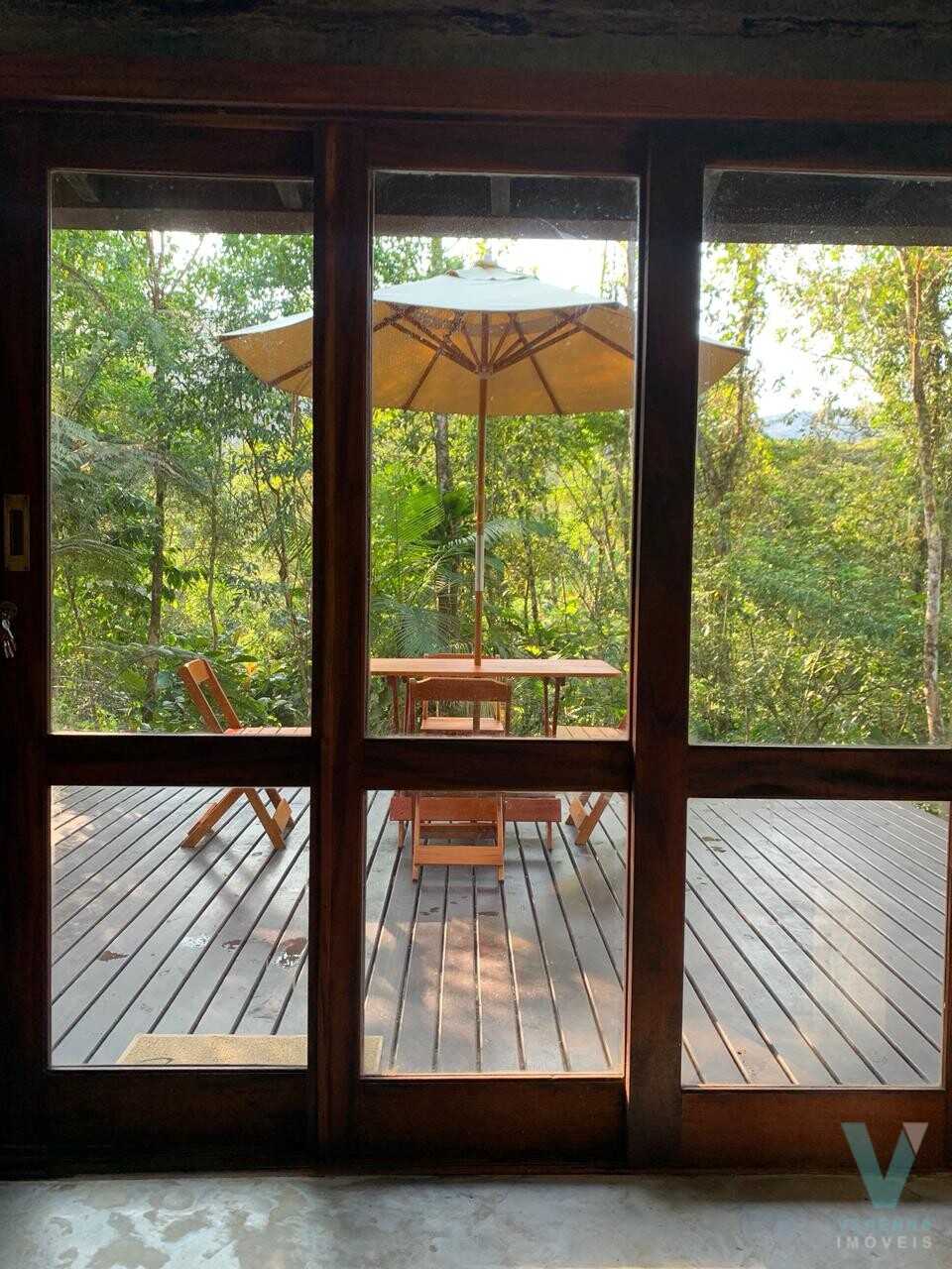 Chalé, casa  estilo DOMO no sertão do Ubatumirim