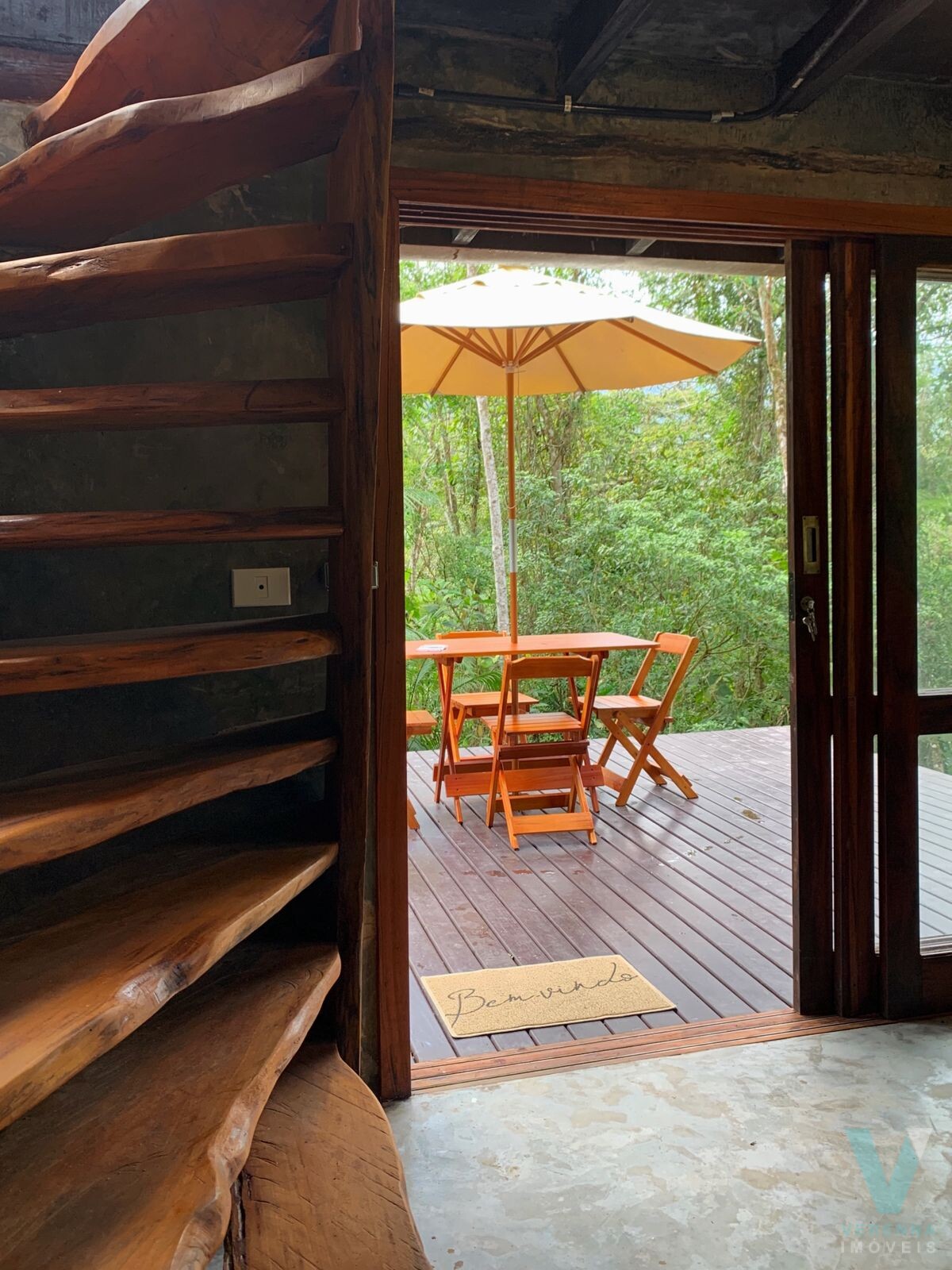 Chalé, casa  estilo DOMO no sertão do Ubatumirim