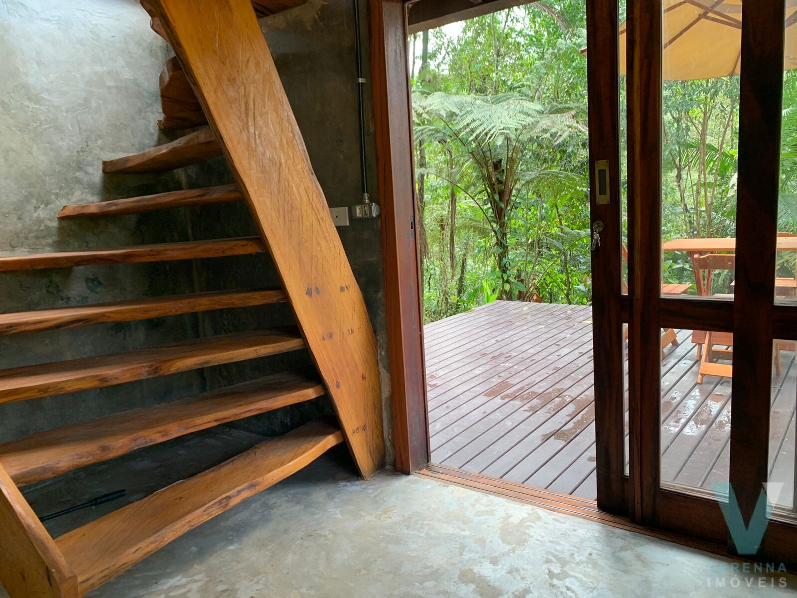 Chalé, casa  estilo DOMO no sertão do Ubatumirim